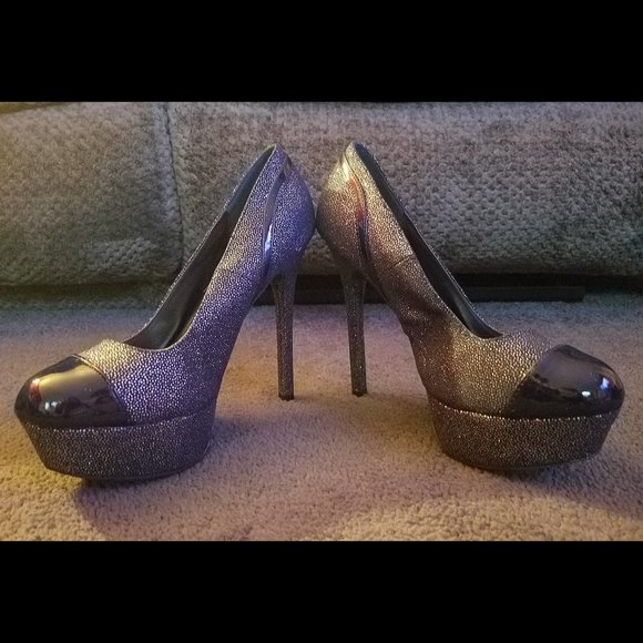 Cap Toe Platform Navy and Silver 5.5" Stiletto Heels - Picture 4 of 4